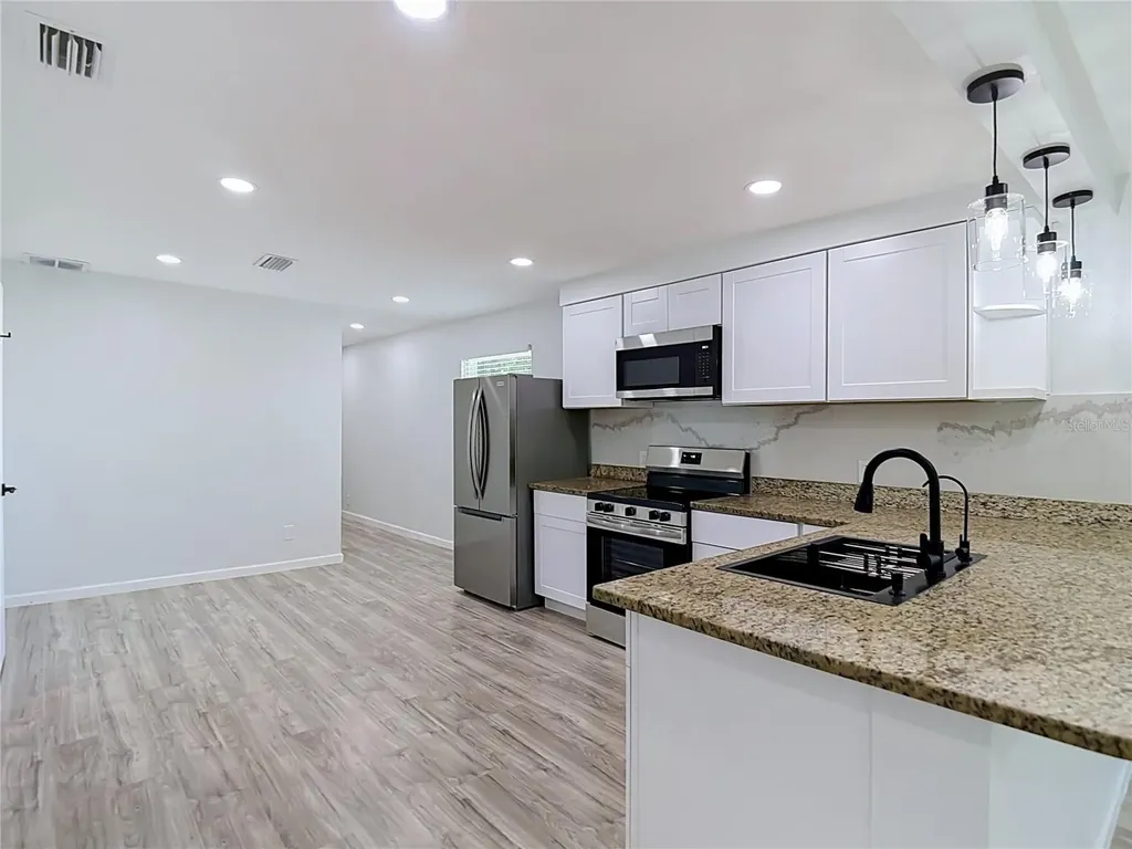 10009 N Florence Avenue Tampa FL 33612