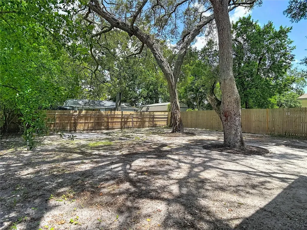 10009 N Florence Avenue Tampa FL 33612