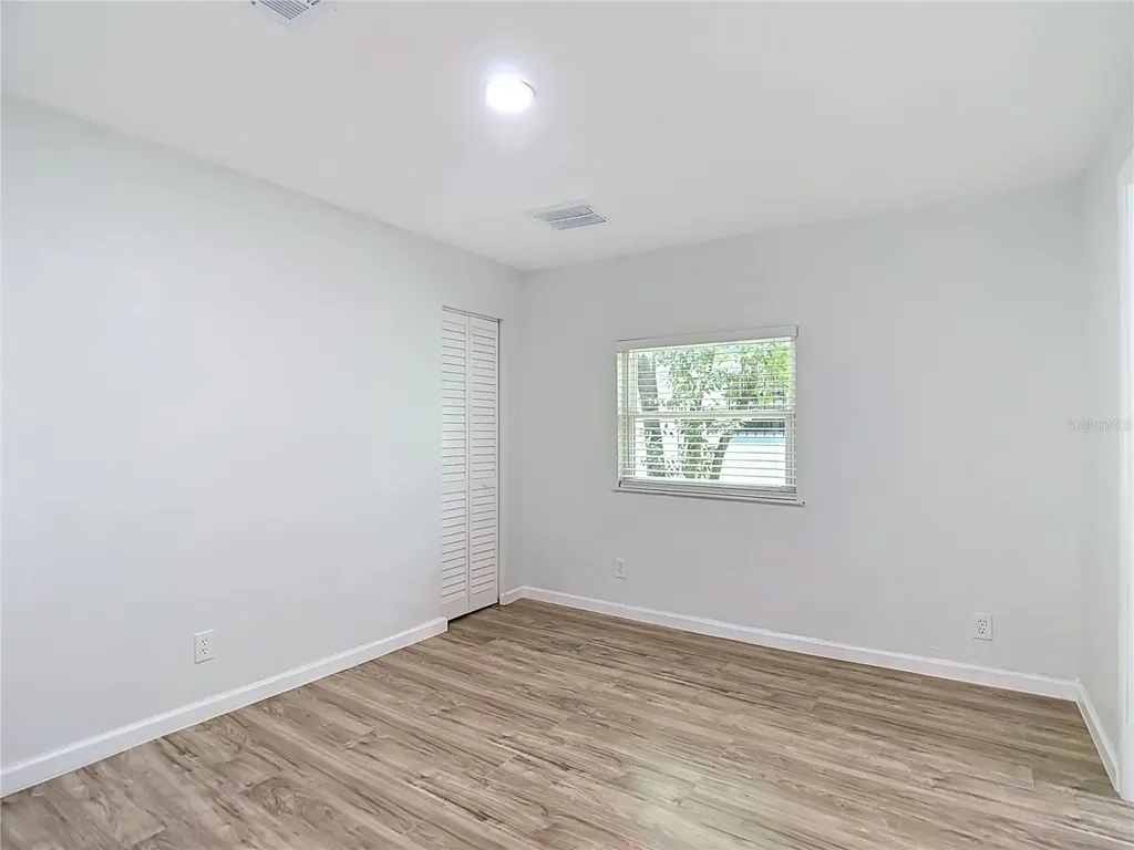 10009 N Florence Avenue Tampa FL 33612