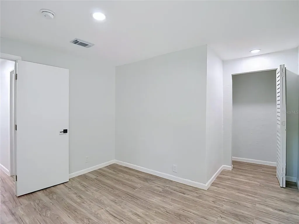 10009 N Florence Avenue Tampa FL 33612