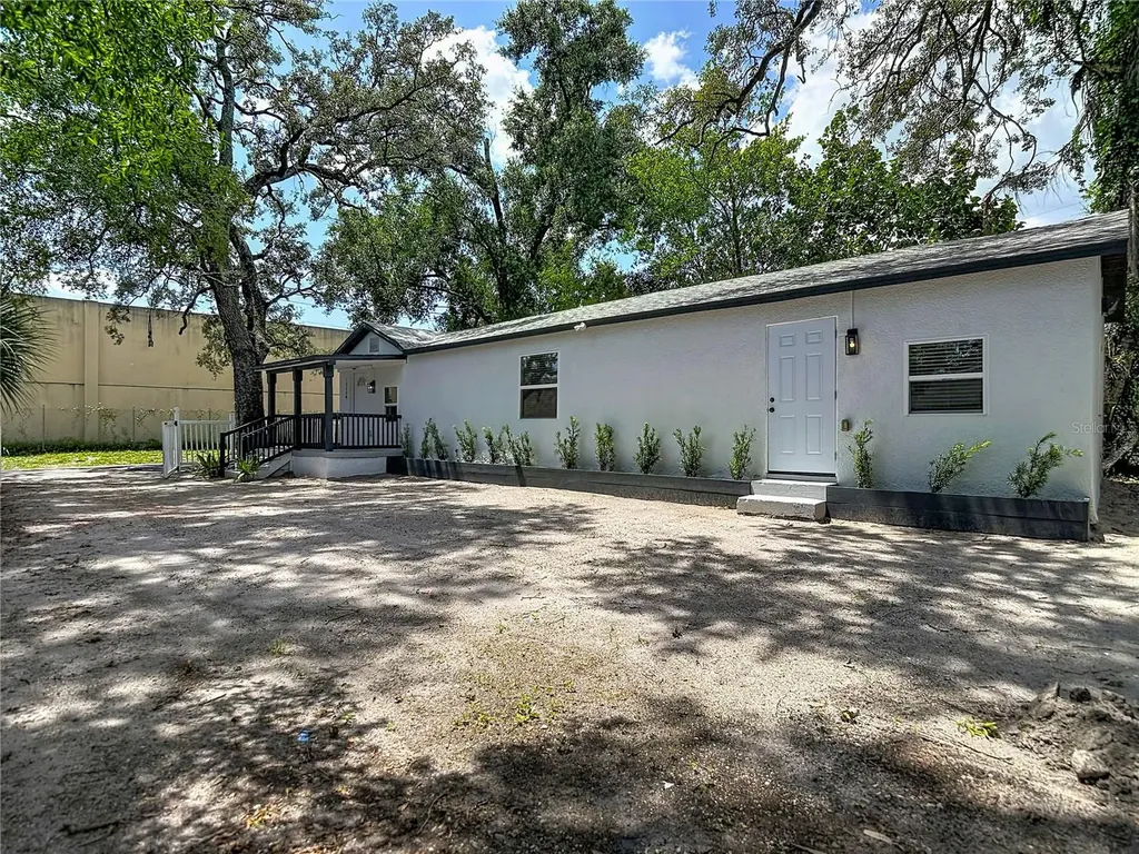 10009 N Florence Avenue Tampa FL 33612
