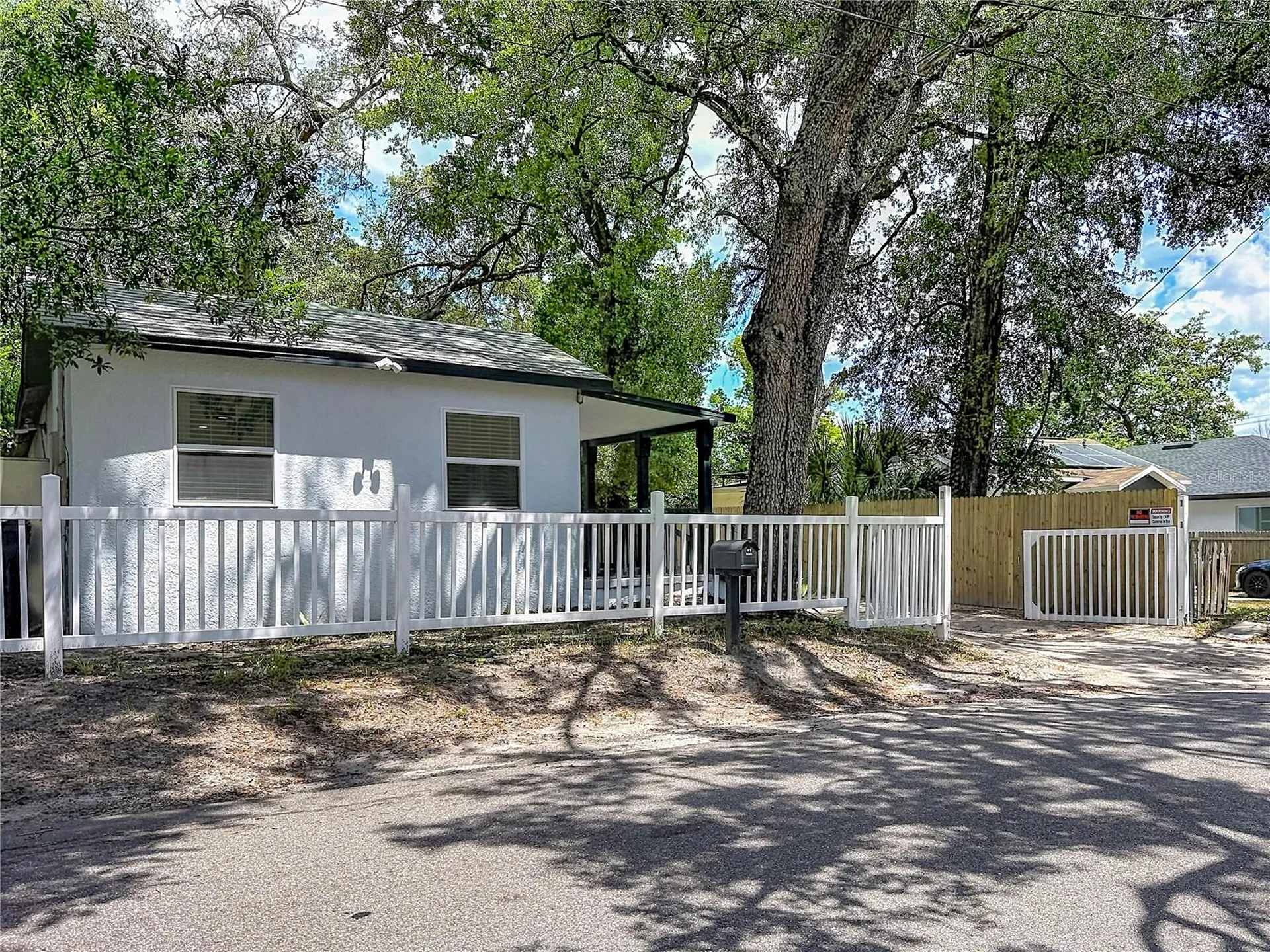 10009 N Florence Avenue Tampa FL 33612