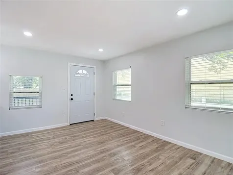 10009 N Florence Avenue Tampa FL 33612