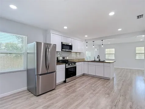 10009 N Florence Avenue Tampa FL 33612