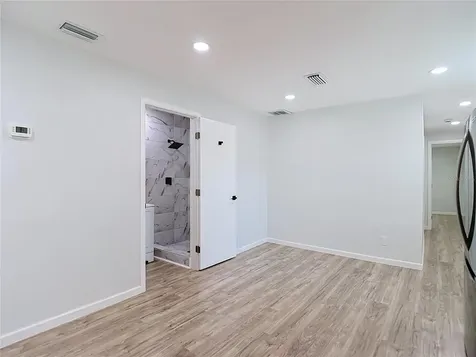 10009 N Florence Avenue Tampa FL 33612