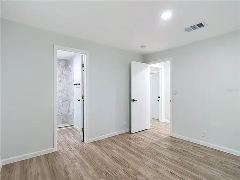 10009 N Florence Avenue Tampa FL 33612