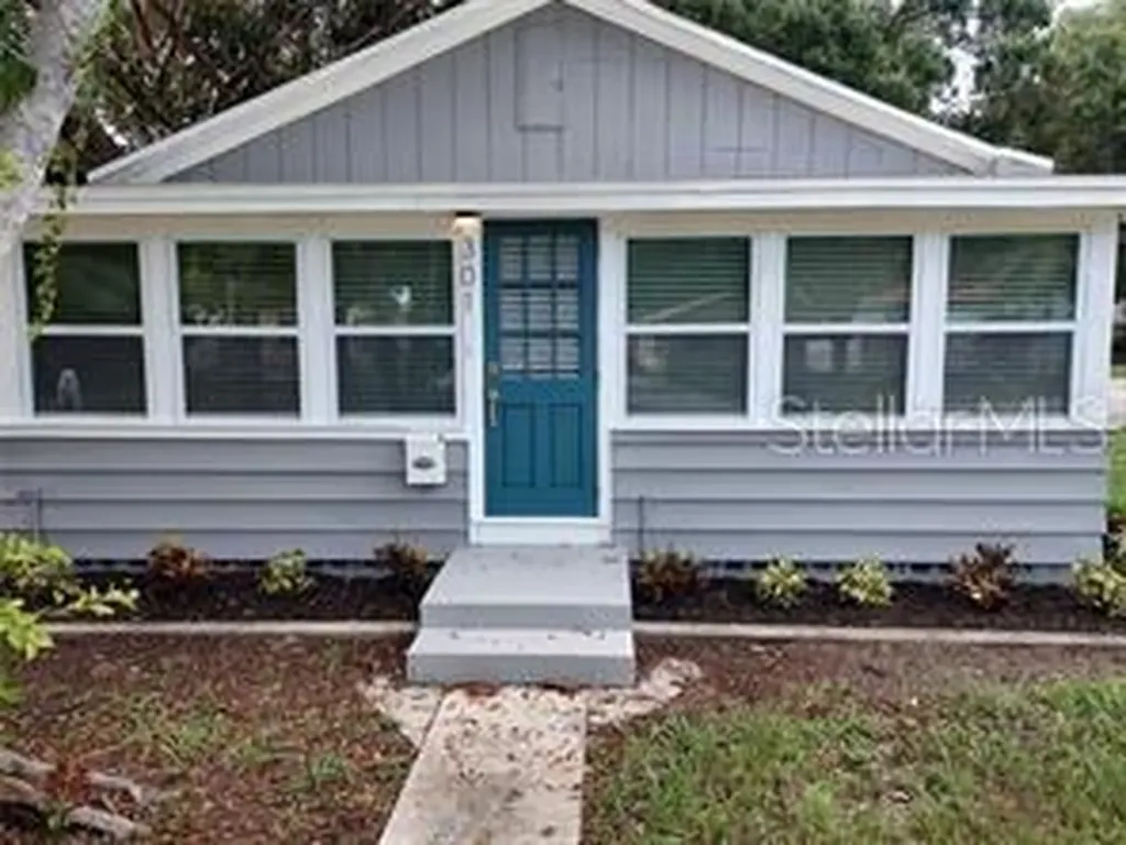 301 Mystic Lake Drive N St Petersburg FL 33702