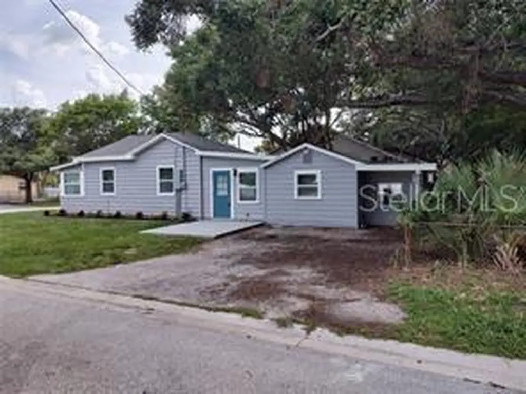 301 Mystic Lake Drive N St Petersburg FL 33702