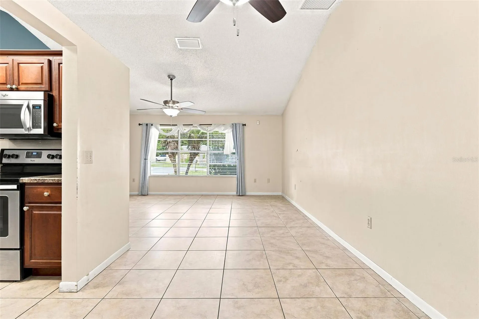 1969 E Acadian Drive Deltona FL 32725