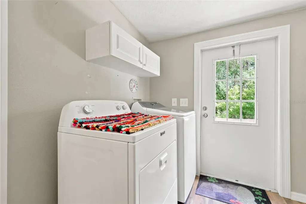 3562 NW 20th Avenue Bell FL 32619