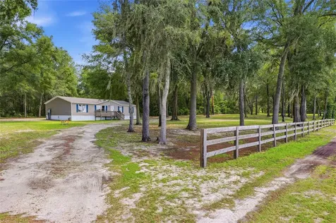 3562 NW 20th Avenue Bell FL 32619