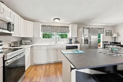3562 NW 20th Avenue Bell FL 32619