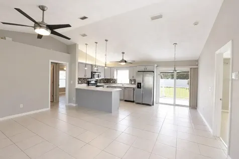 4 Severn Court Palm Coast FL 32164