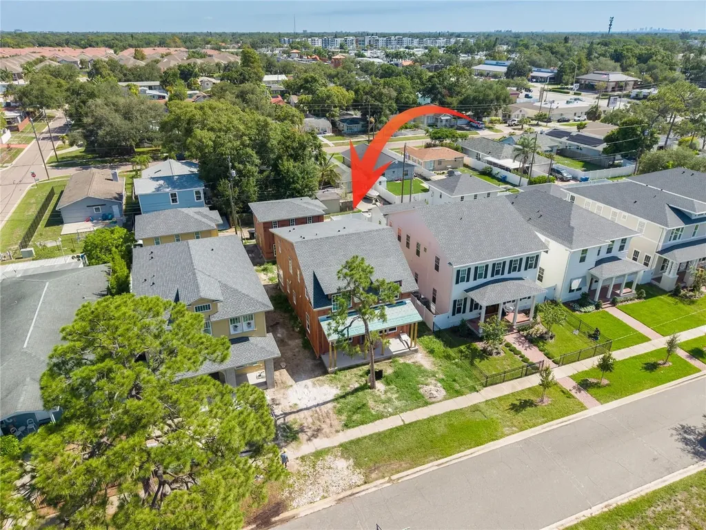 475 47th Avenue N St Petersburg FL 33703