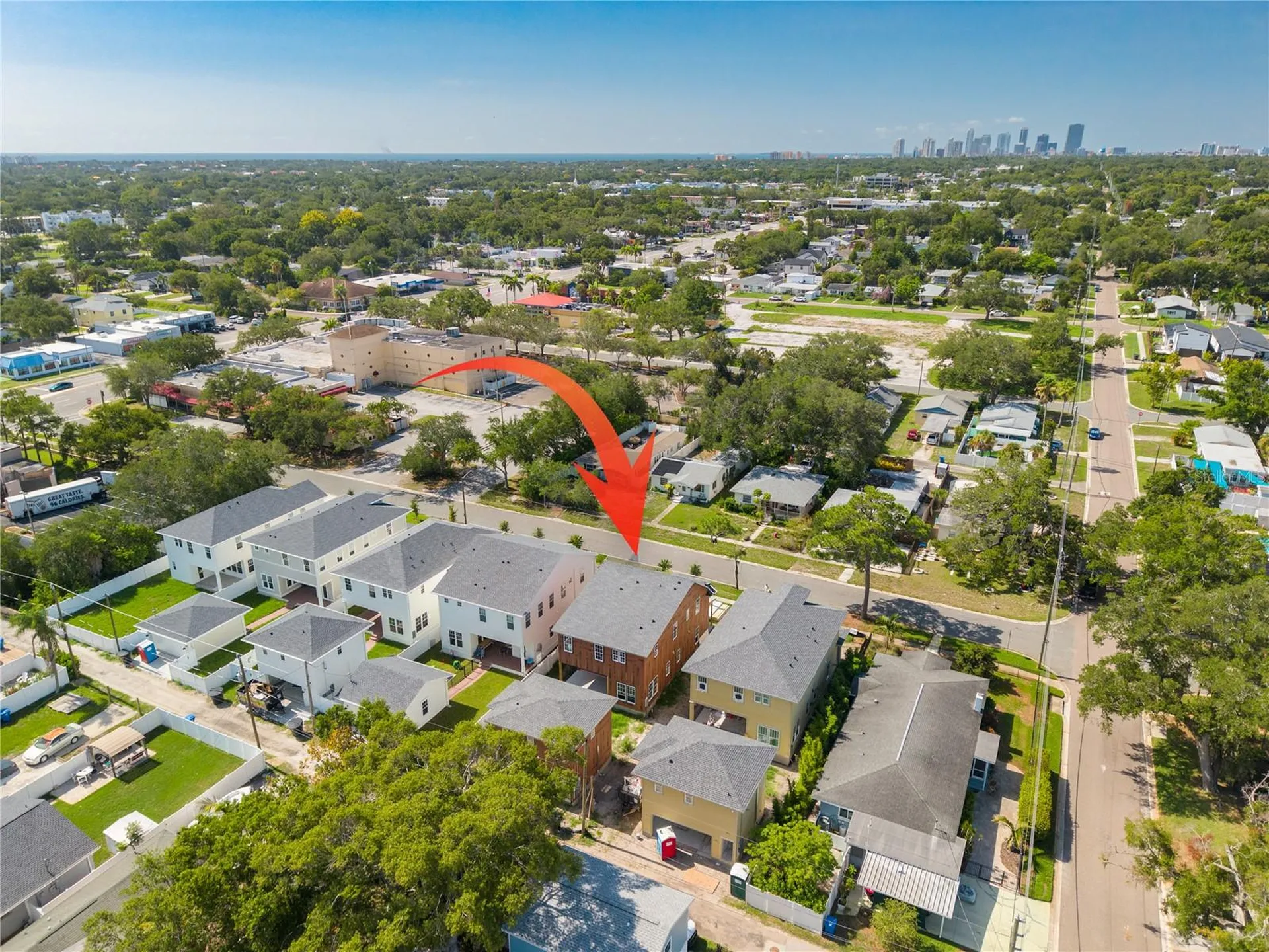 475 47th Avenue N St Petersburg FL 33703
