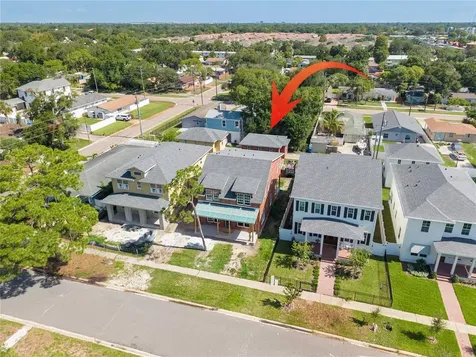 475 47th Avenue N St Petersburg FL 33703