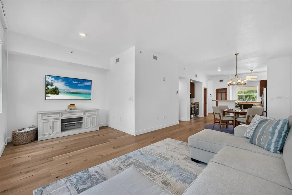 433 Central Avenue Sarasota FL 34236