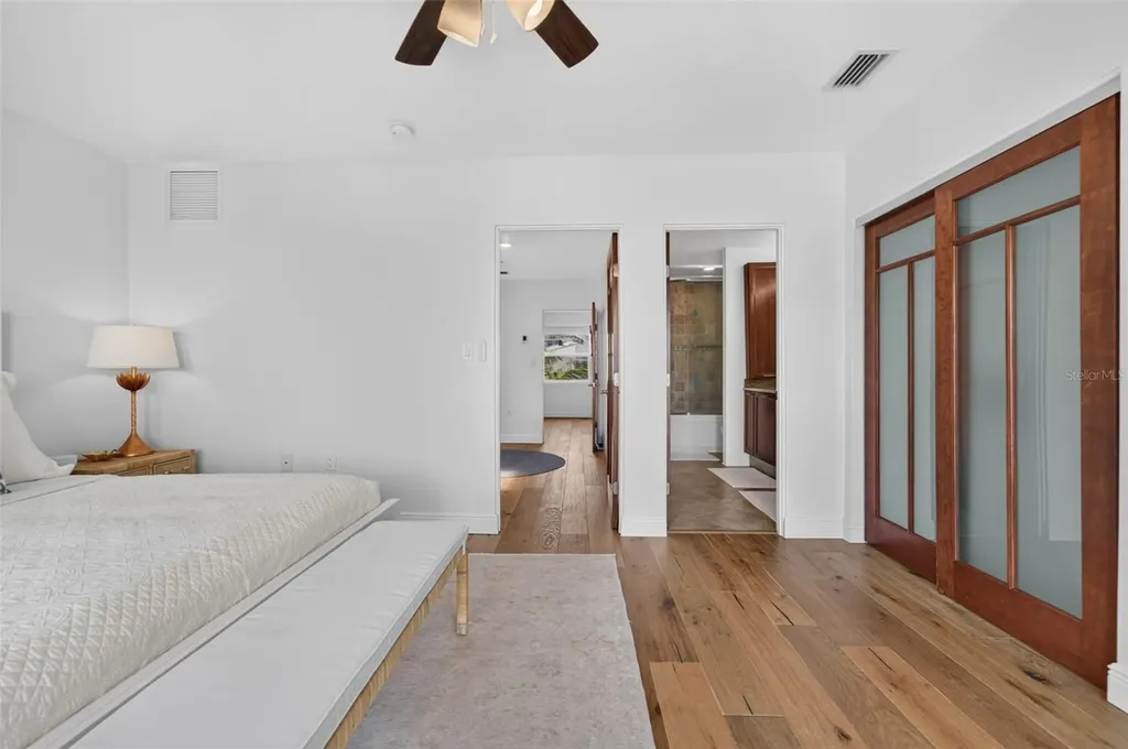 433 Central Avenue Sarasota FL 34236