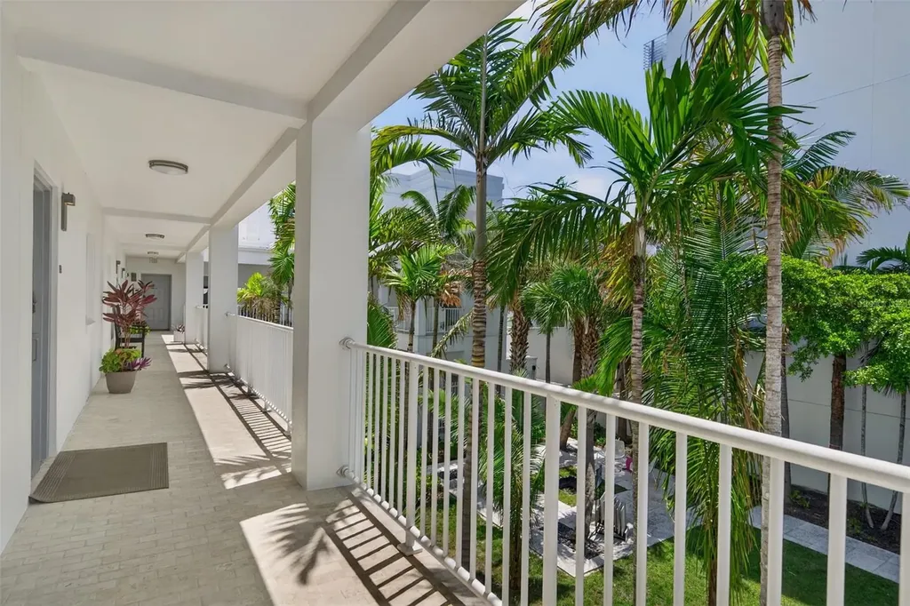 433 Central Avenue Sarasota FL 34236