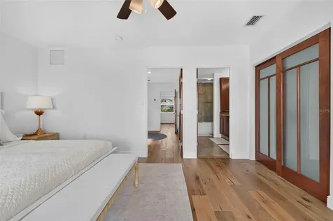 433 Central Avenue Sarasota FL 34236