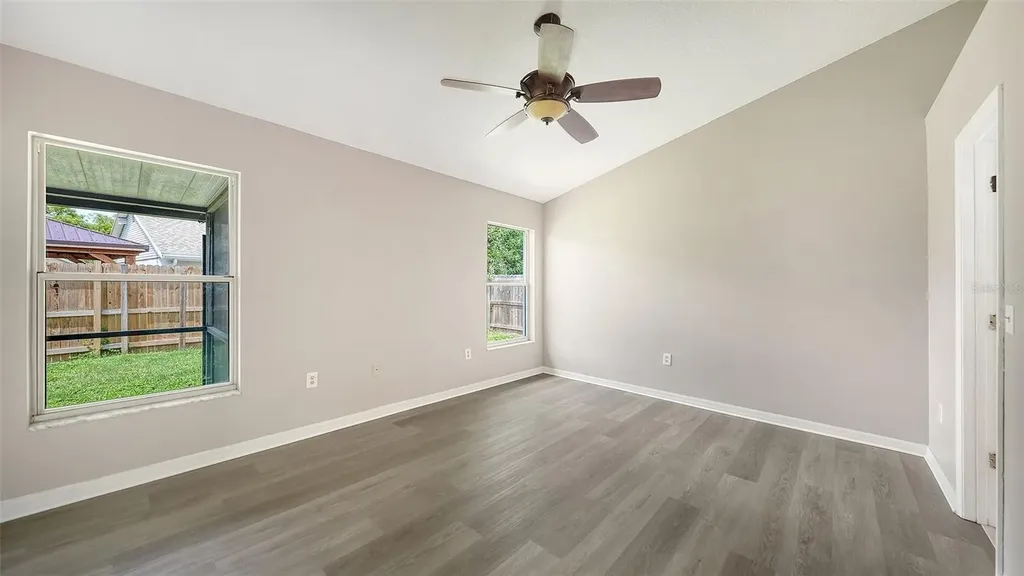 4910 6th Avenue E Bradenton FL 34208