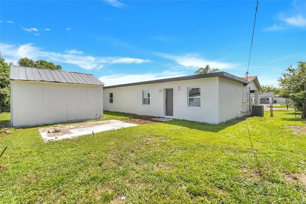 1825 Aaron Avenue Orlando FL 32811