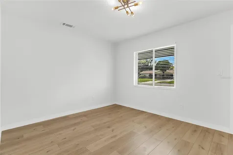 1825 Aaron Avenue Orlando FL 32811