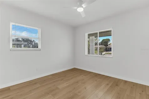 1825 Aaron Avenue Orlando FL 32811