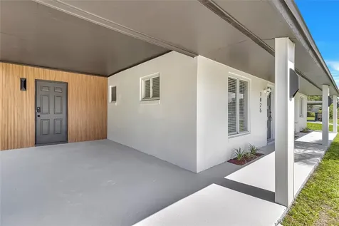 1825 Aaron Avenue Orlando FL 32811