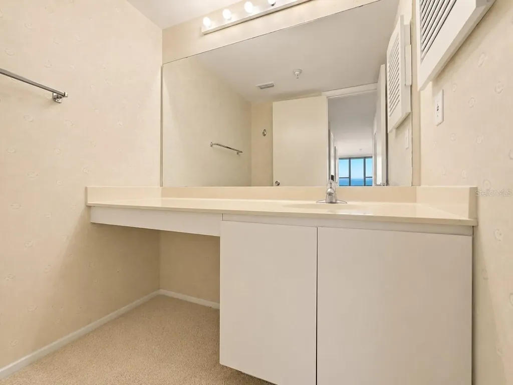 2675 Gulf Of Mexico Drive Longboat Key FL 34228