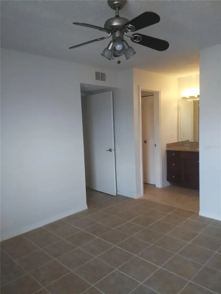 5168 Conroy Road Orlando FL 32811