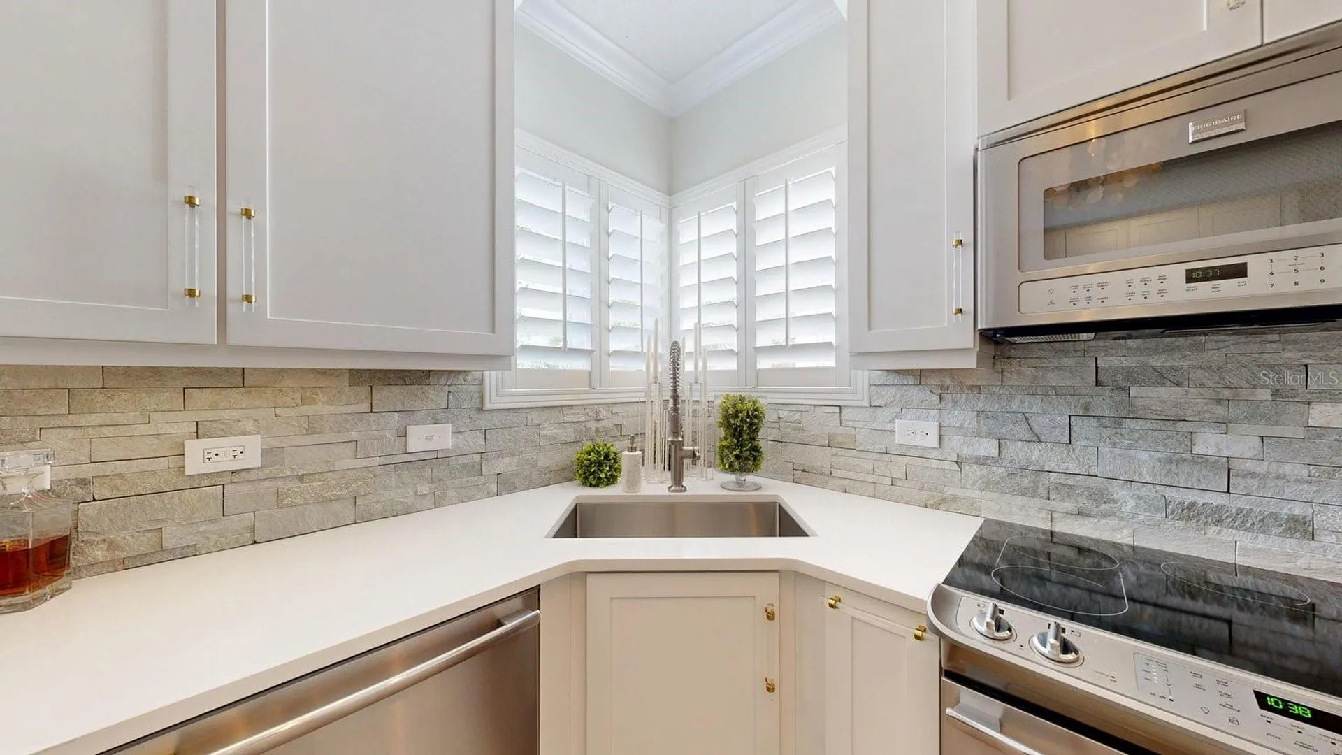 40 Magnolia Drive S. Ormond Beach FL 32174