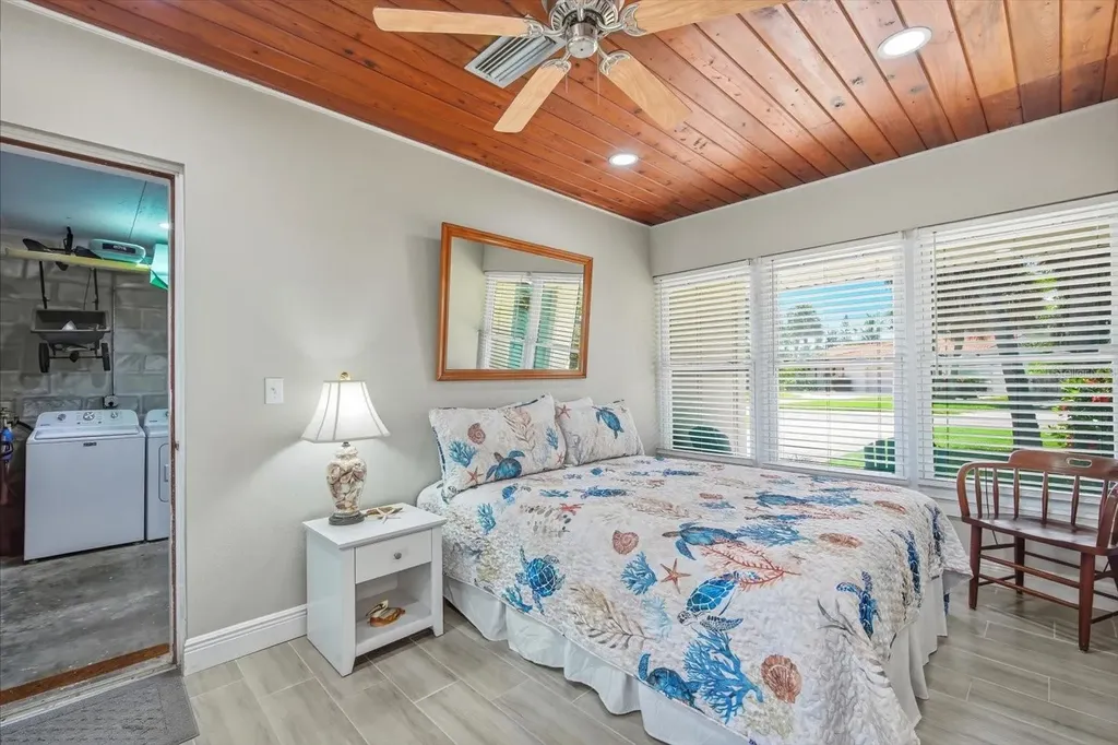 206 75th Street Holmes Beach FL 34217
