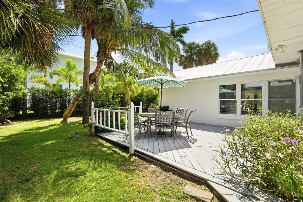 206 75th Street Holmes Beach FL 34217