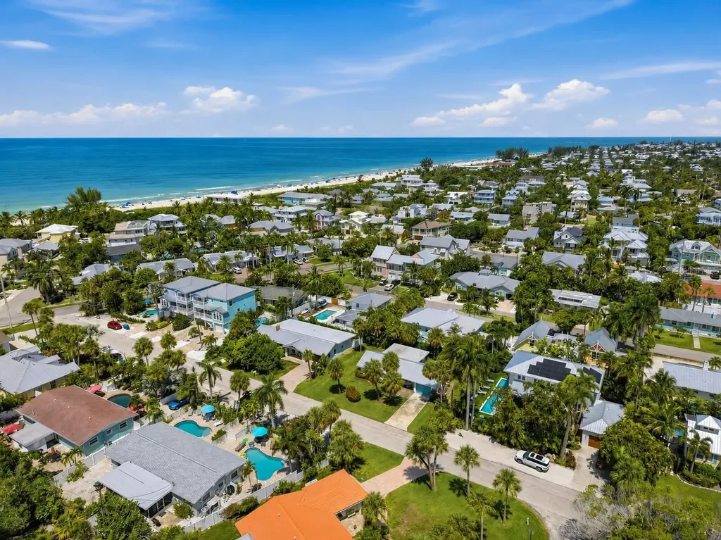 206 75th Street Holmes Beach FL 34217