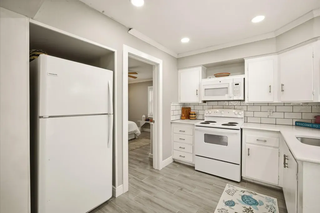 206 75th Street Holmes Beach FL 34217