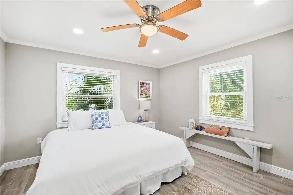 206 75th Street Holmes Beach FL 34217