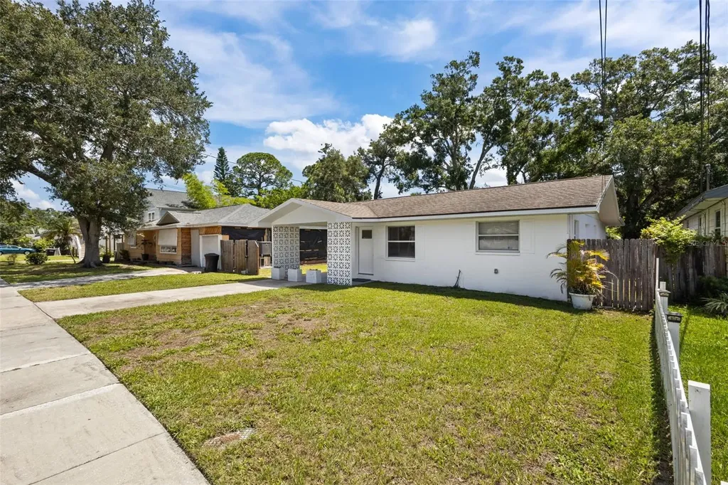 1781 Apache Trail Clearwater FL 33755