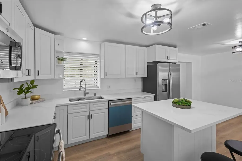 1781 Apache Trail Clearwater FL 33755