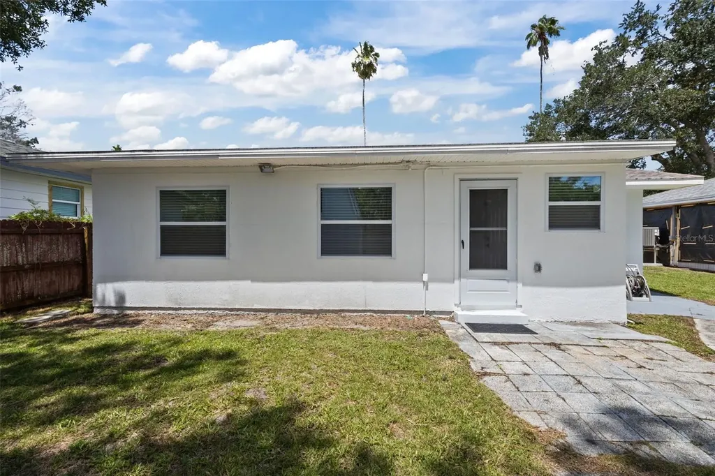 1781 Apache Trail Clearwater FL 33755