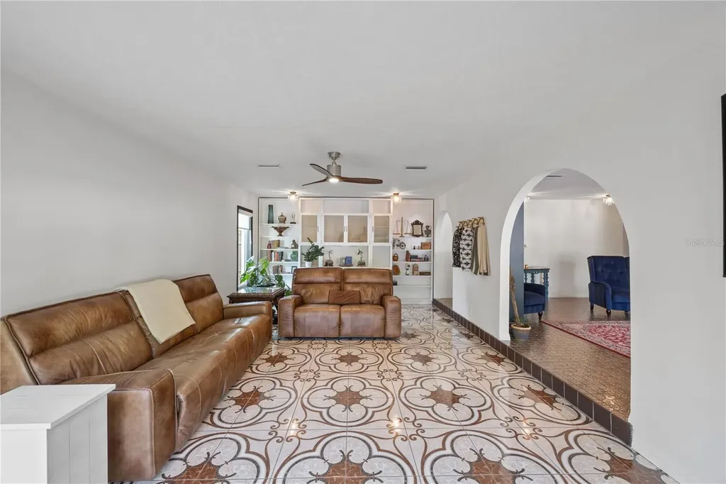 403 Weeburn Road Temple Terrace FL 33617