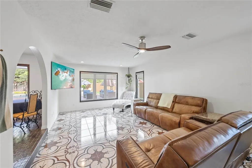 403 Weeburn Road Temple Terrace FL 33617