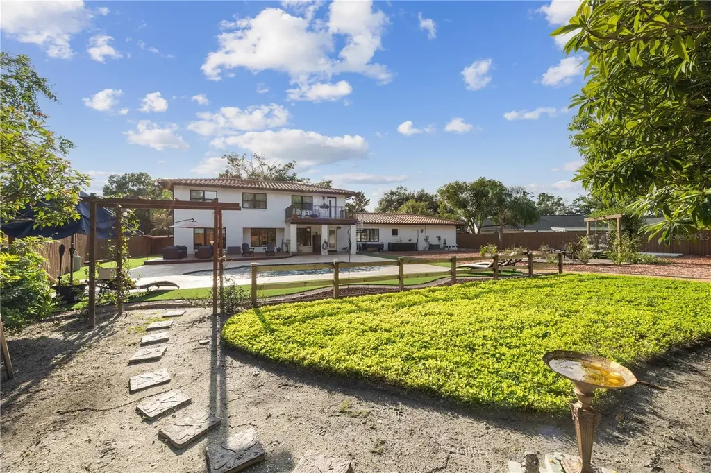 403 Weeburn Road Temple Terrace FL 33617
