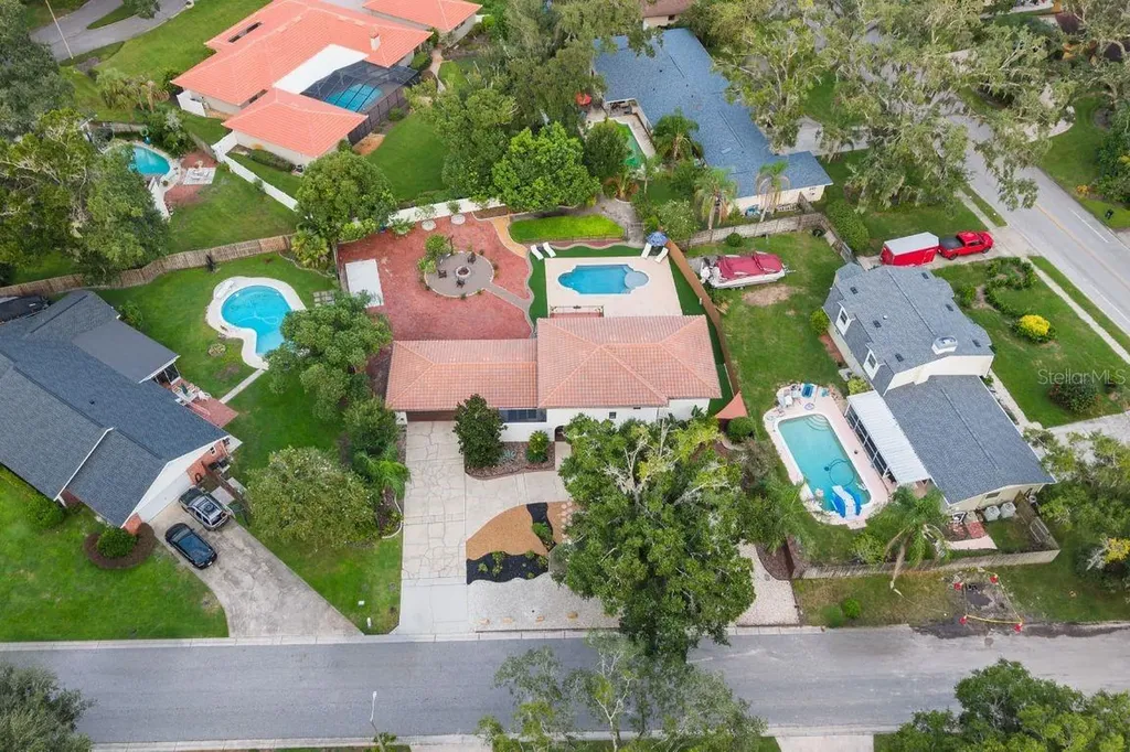 403 Weeburn Road Temple Terrace FL 33617