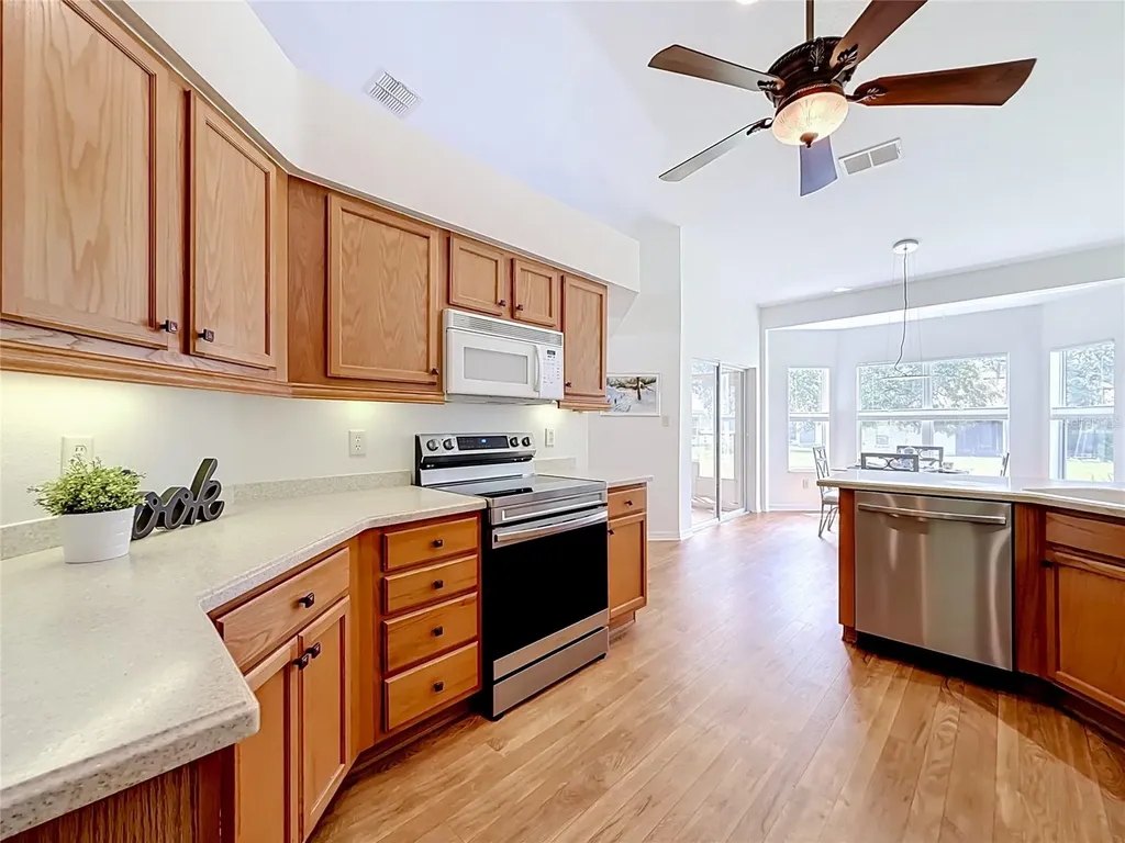 24100 Peekskill Street Leesburg FL 34748