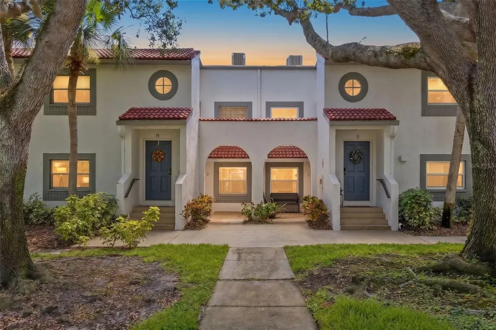 500 Santa Cruz Place NE St Petersburg FL 33703