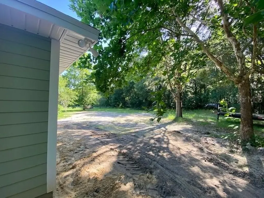8555 NW 210th Street Micanopy FL 32667