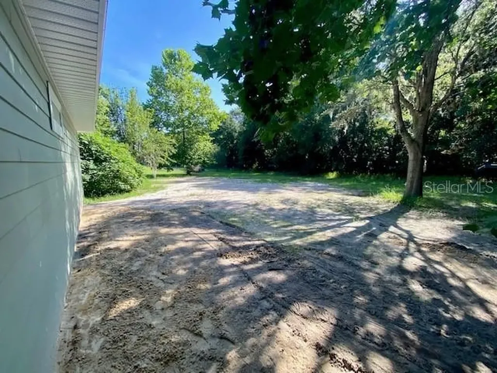 8555 NW 210th Street Micanopy FL 32667
