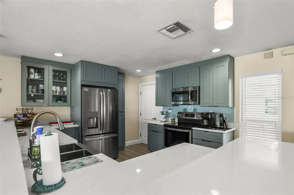 6360 2nd Palm Point St Petersburg FL 33706