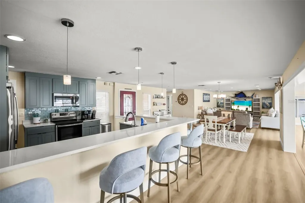6360 2nd Palm Point St Petersburg FL 33706